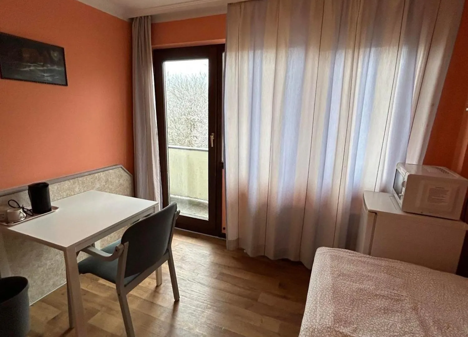 Low Budget Munich-Aubing Hostel