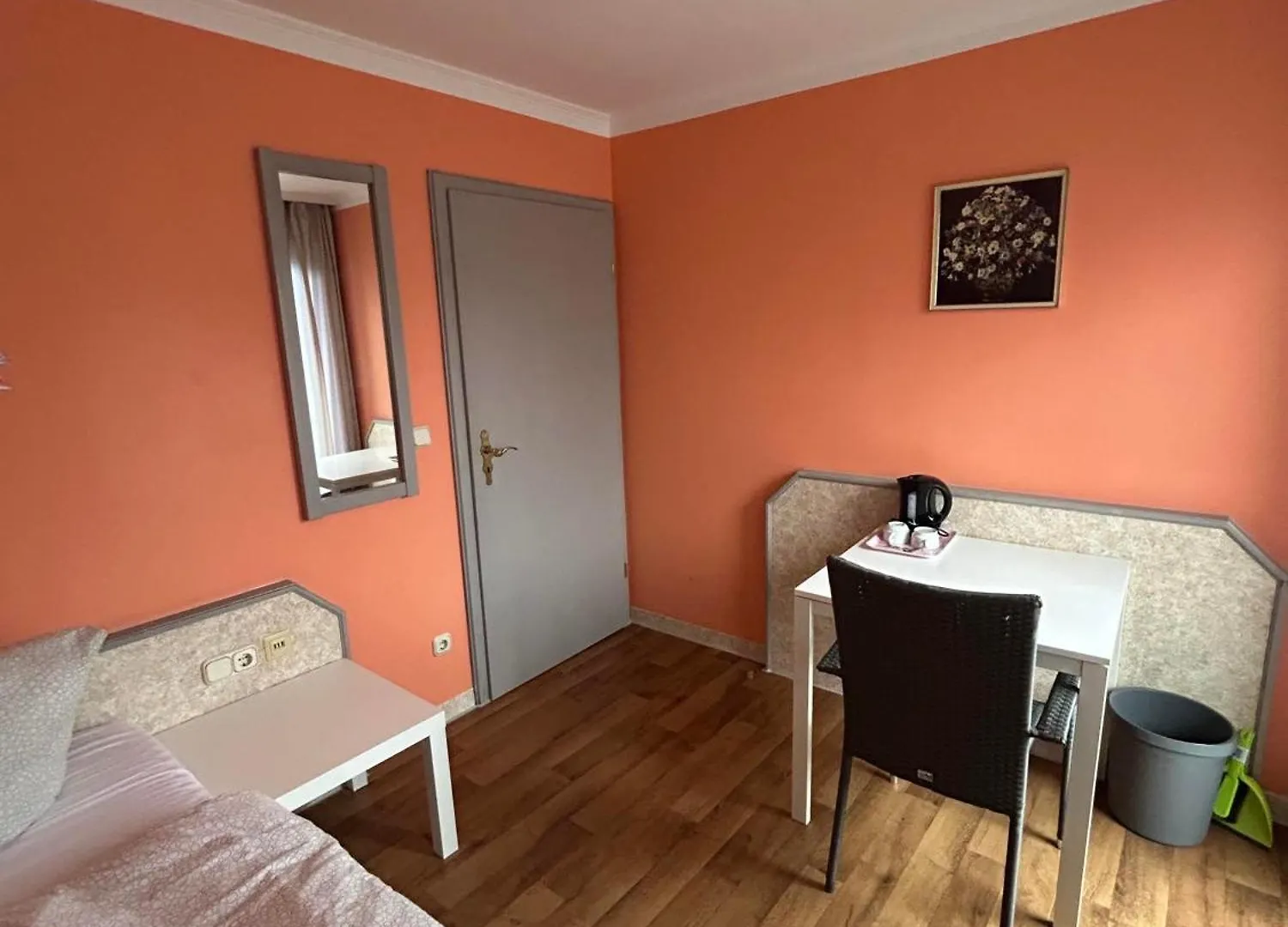 Low Budget Munich-Aubing Hostel