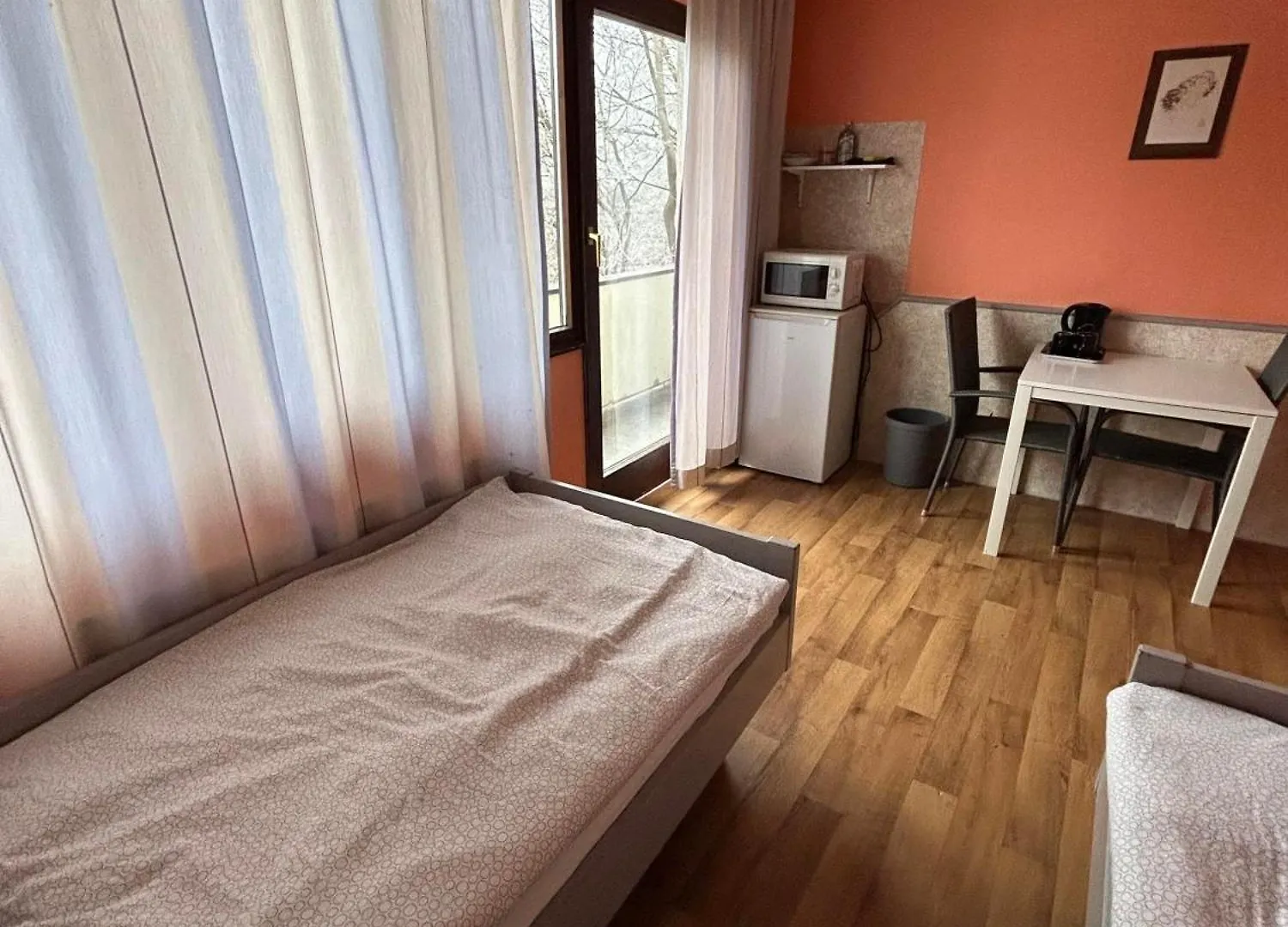 Low Budget Munich-Aubing Hostel