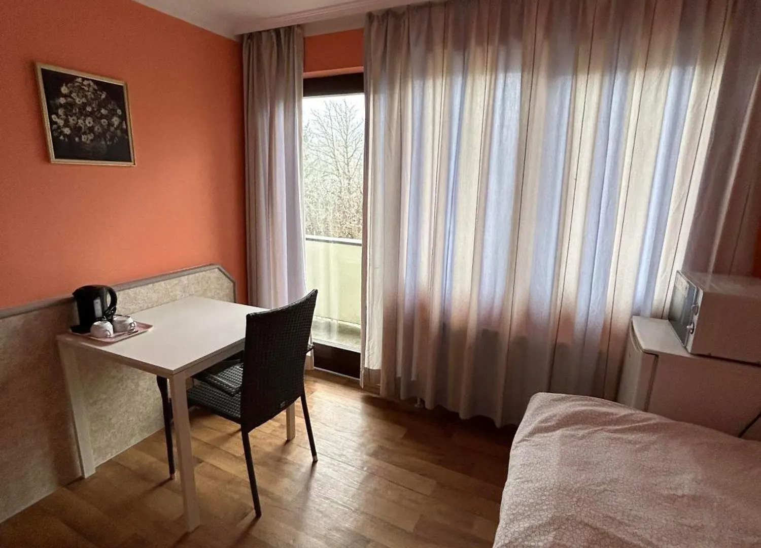 Low Budget Munich-Aubing Hostel  Munich