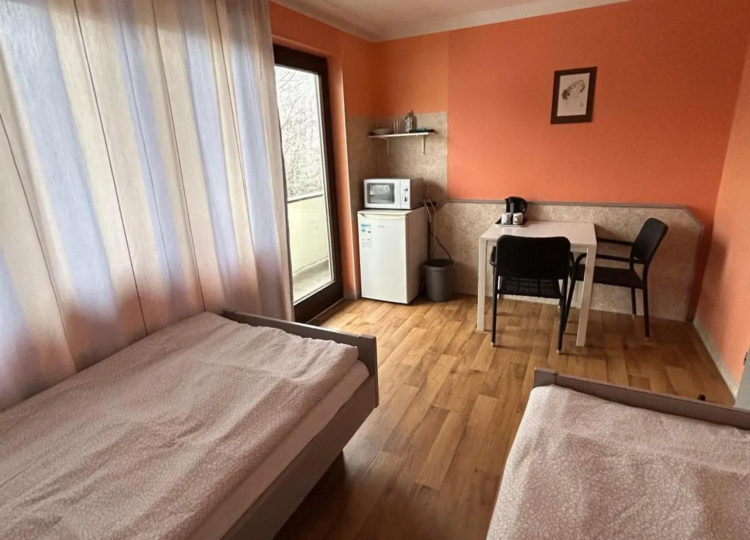 Low Budget Munich-Aubing Hostel