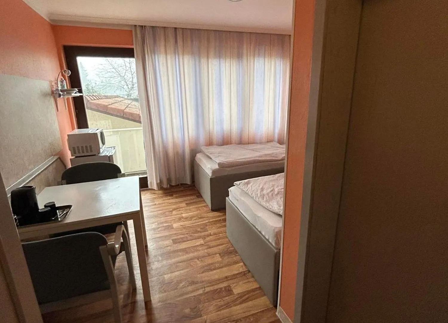 Low Budget Munich-Aubing Hostel Munich