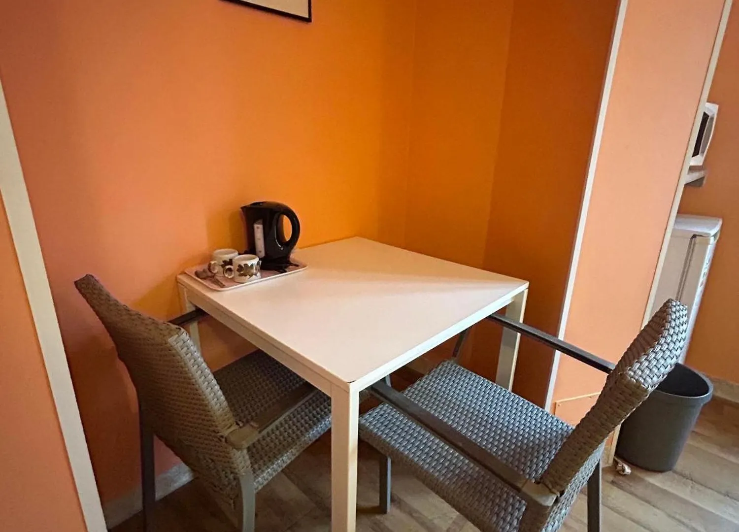 Low Budget Munich-Aubing Hostel 0*, Munich Germany