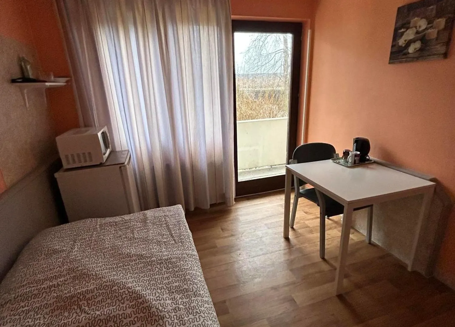 Low Budget Munich-Aubing Hostel