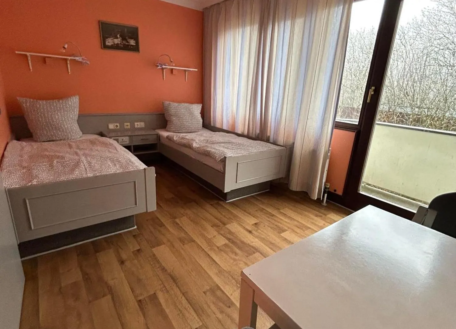 Low Budget Munich-Aubing Hostel 0*, Munich