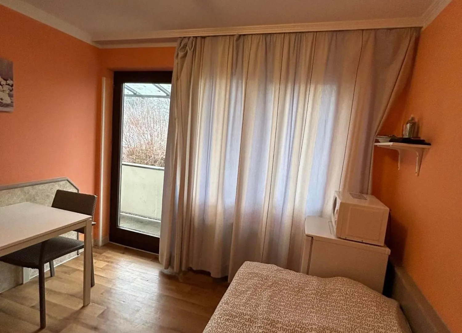 Low Budget Munich-Aubing Hostel Germany