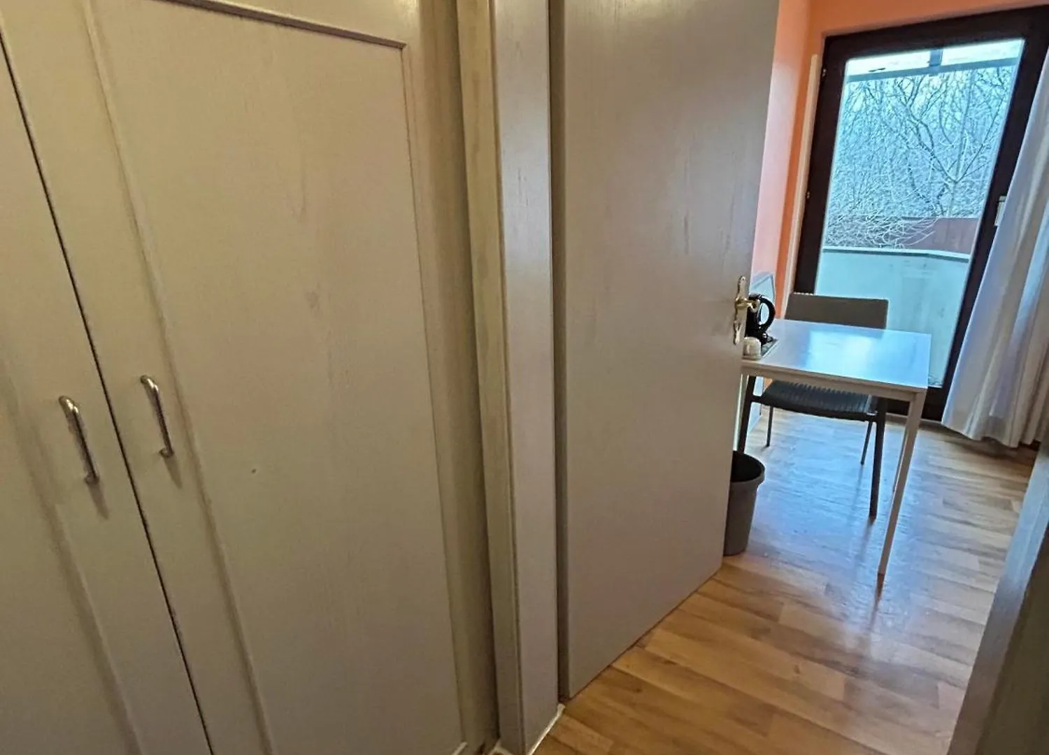 Low Budget Munich-Aubing Hostel