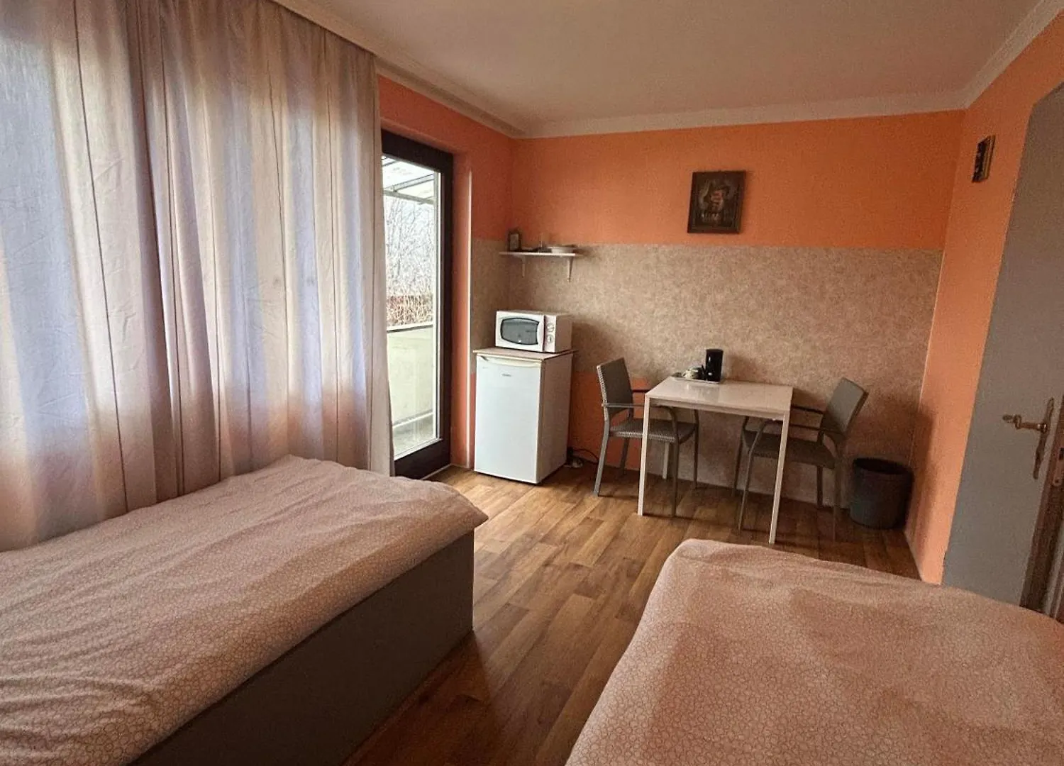 Low Budget Munich-Aubing Hostel
