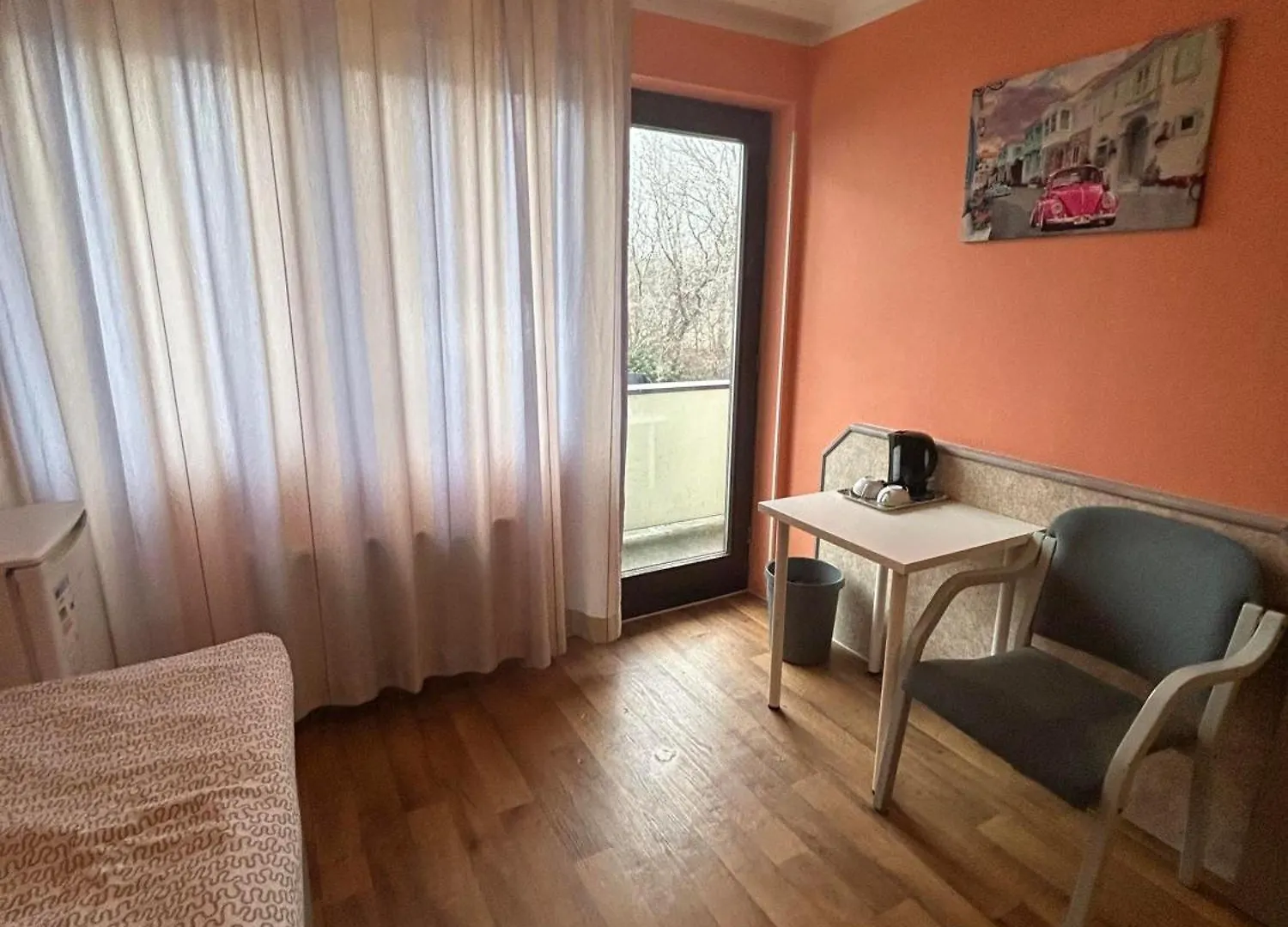 Low Budget Munich-Aubing Hostel 0*, Munich Germany