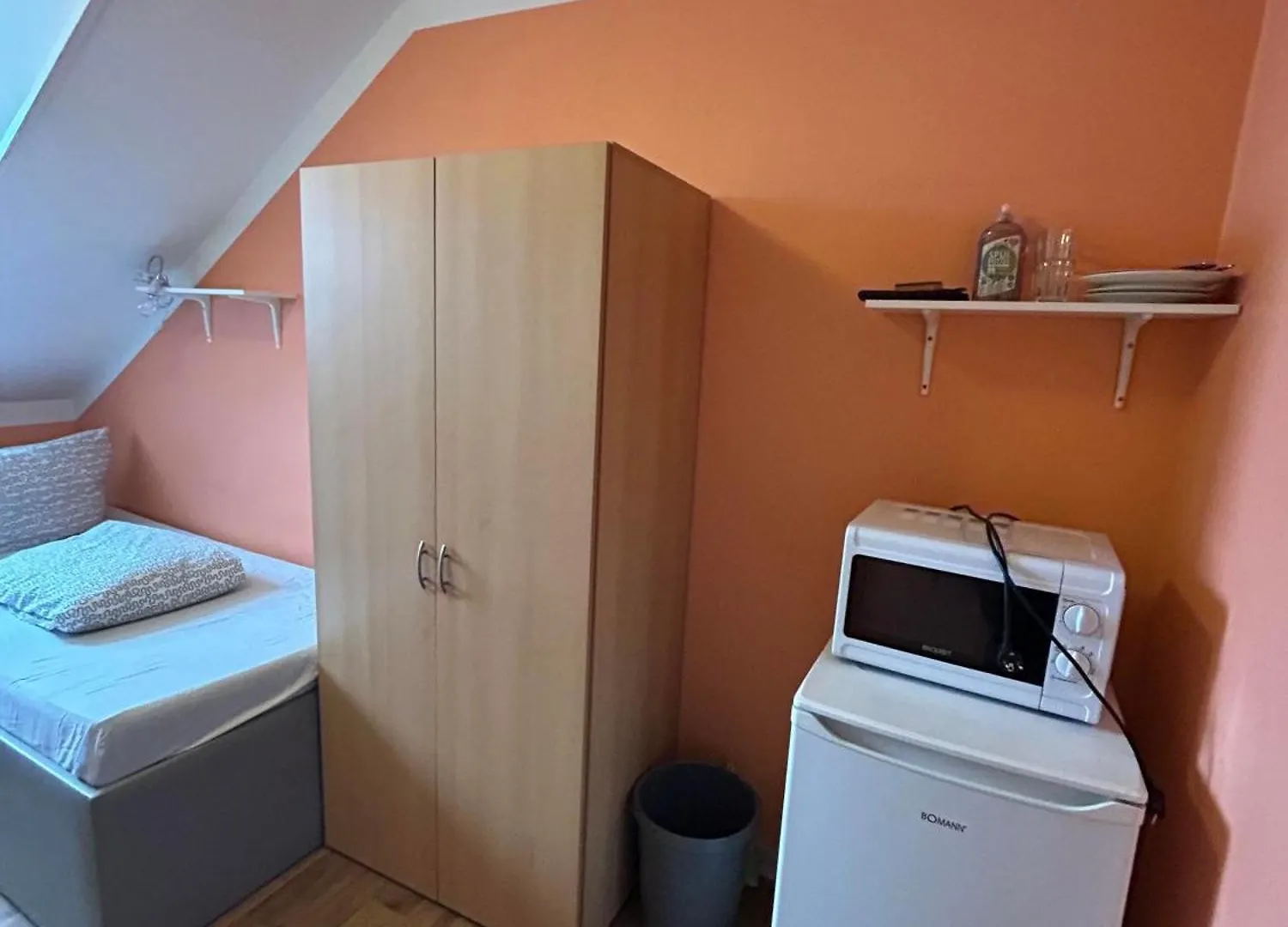 Low Budget Munich-Aubing Hostel  Munich