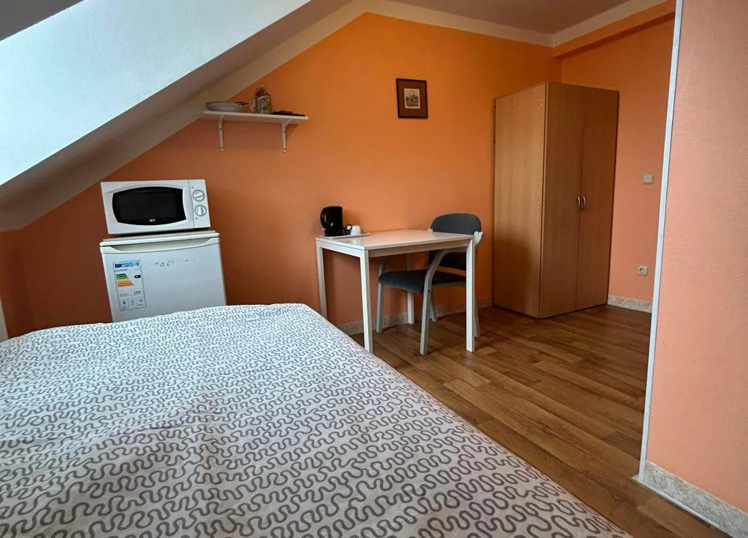 Low Budget Munich-Aubing Hostel