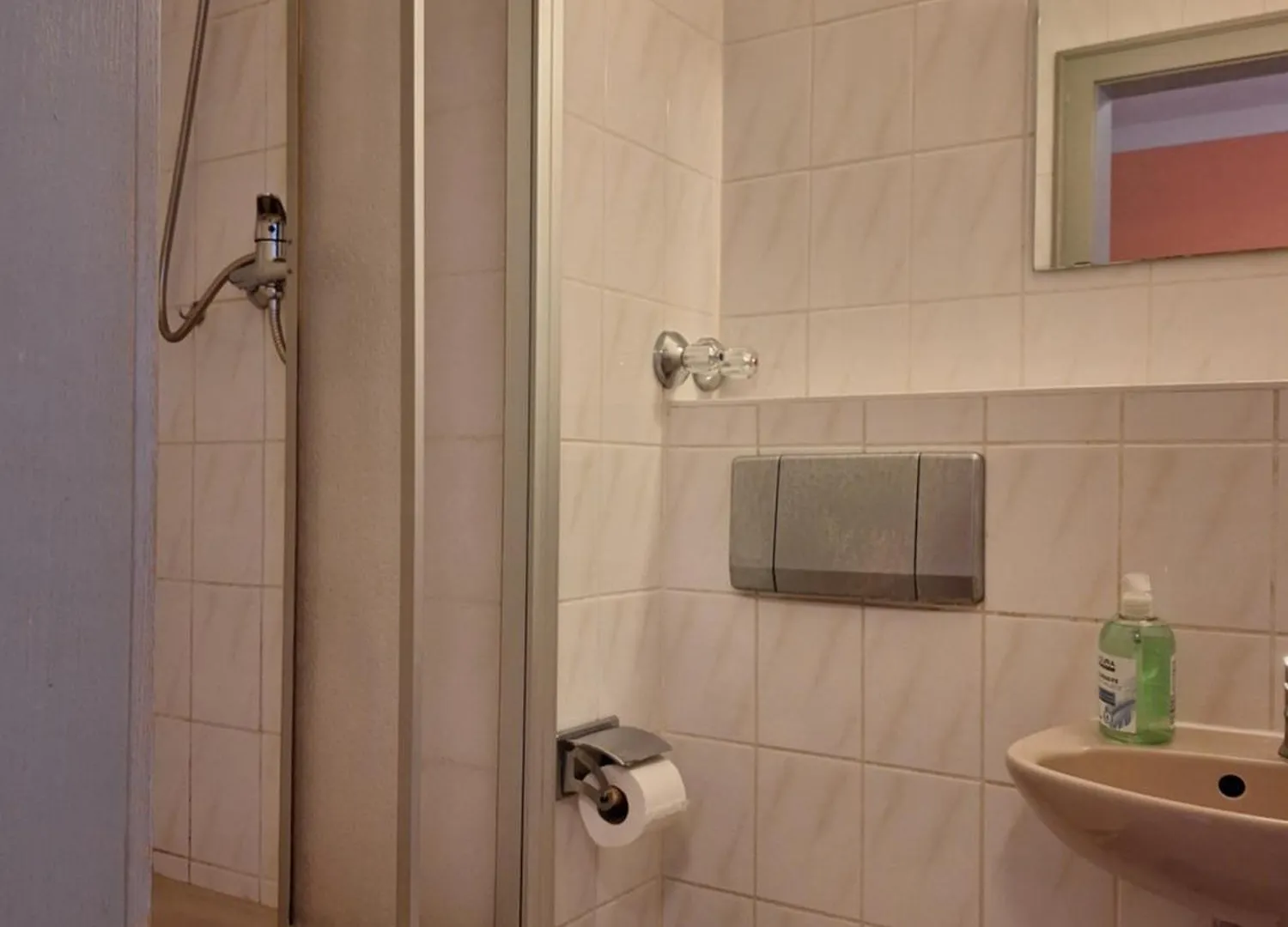 Low Budget Munich-Aubing Hostel